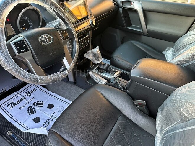 Toyota Land Cruiser Prado-17