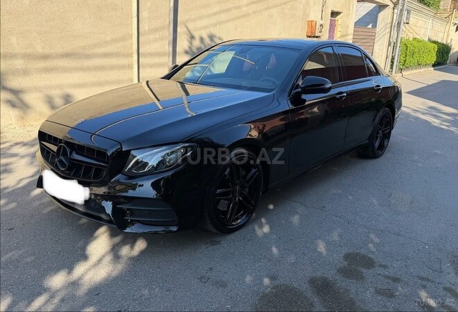 Mercedes E 220 d-6