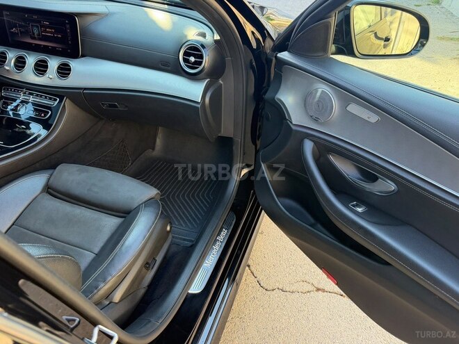 Mercedes E 220 d-10