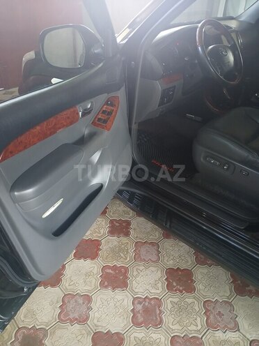 Toyota Land Cruiser Prado-8