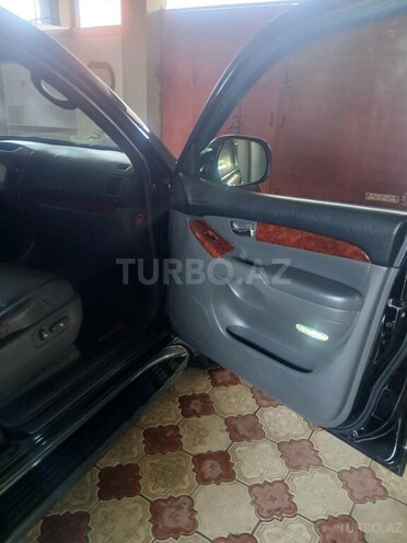 Toyota Land Cruiser Prado-10