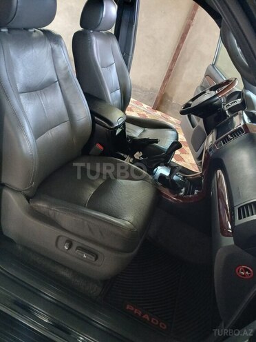 Toyota Land Cruiser Prado-19