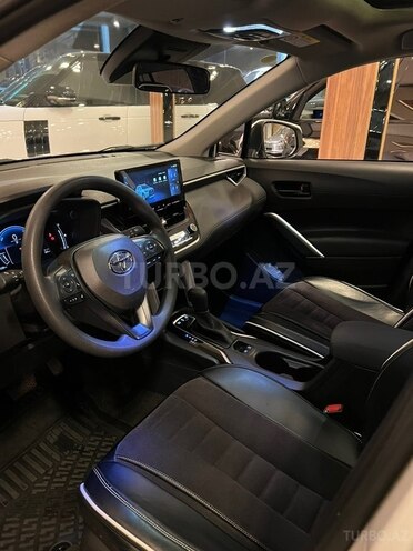 Toyota Corolla Cross-9