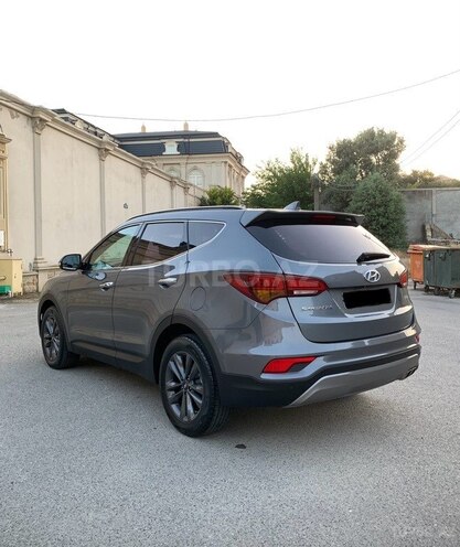 Hyundai Santa Fe-8