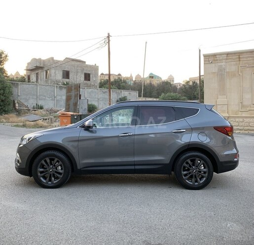 Hyundai Santa Fe-5