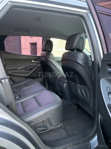 Hyundai Santa Fe-19