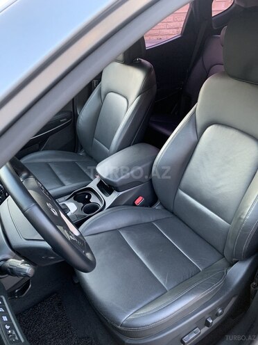 Hyundai Santa Fe-11