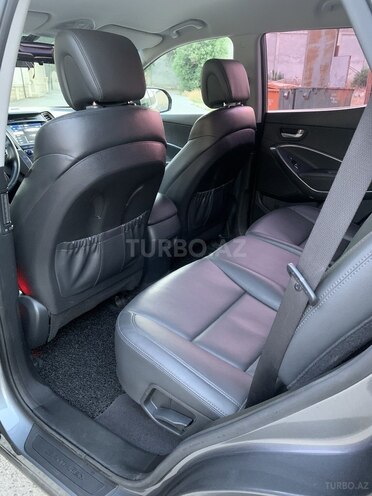 Hyundai Santa Fe-17