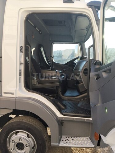 Mercedes Atego 818-18