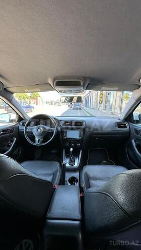 Volkswagen Jetta-6