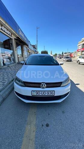 Volkswagen Jetta-1