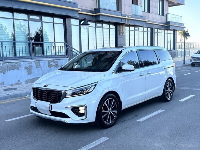 Kia Carnival-2