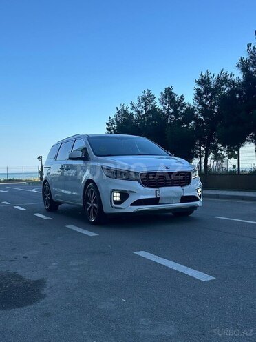 Kia Carnival-4