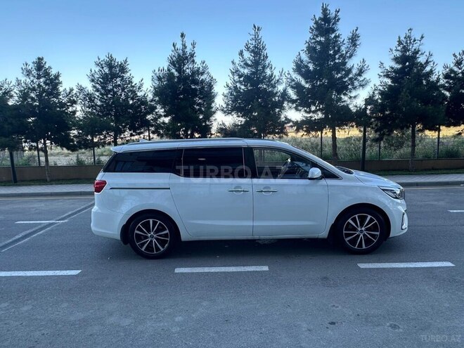 Kia Carnival-7