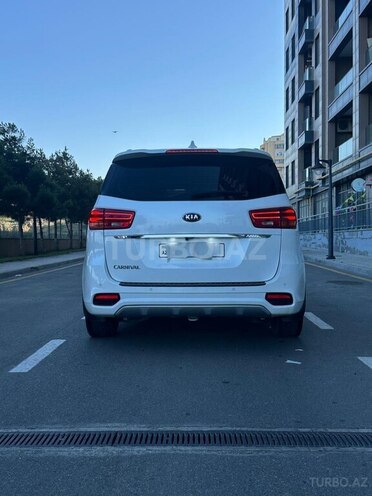 Kia Carnival-9
