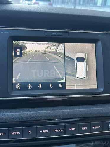 Kia Carnival-12