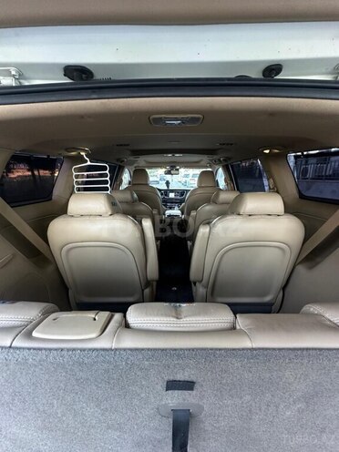 Kia Carnival-20
