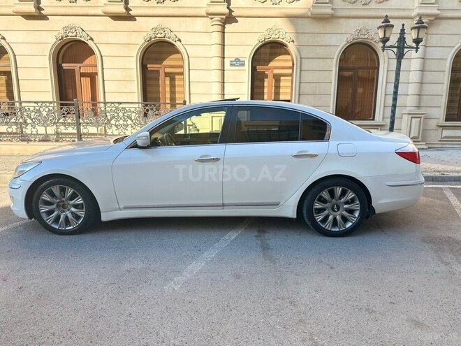Hyundai Genesis-7