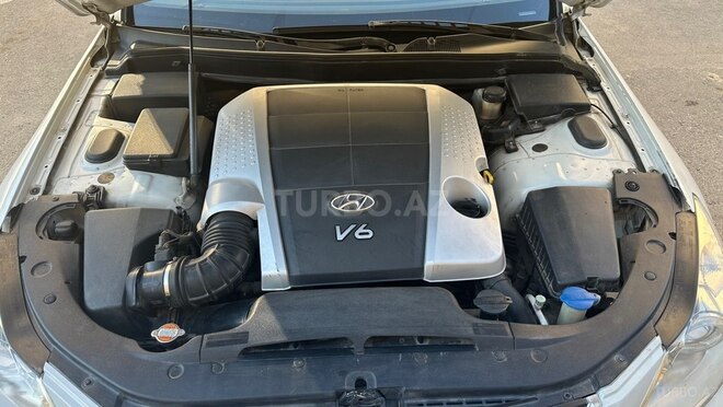 Hyundai Genesis-13