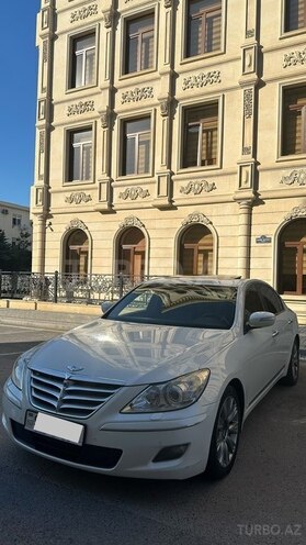 Hyundai Genesis-3
