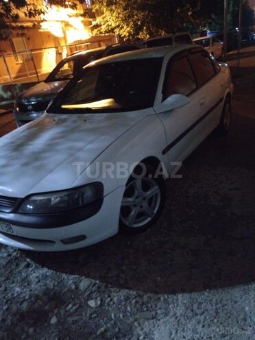 Opel Vectra-10