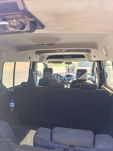 Ford Transit Connect-5