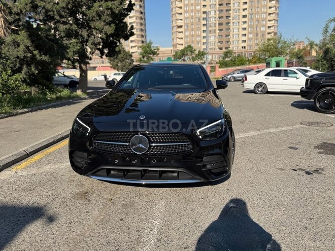 Mercedes E 300 e 4MATIC-1