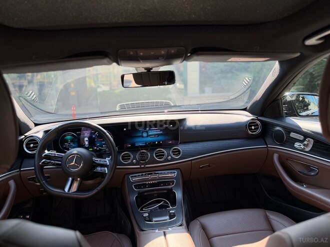Mercedes E 300 e 4MATIC-6