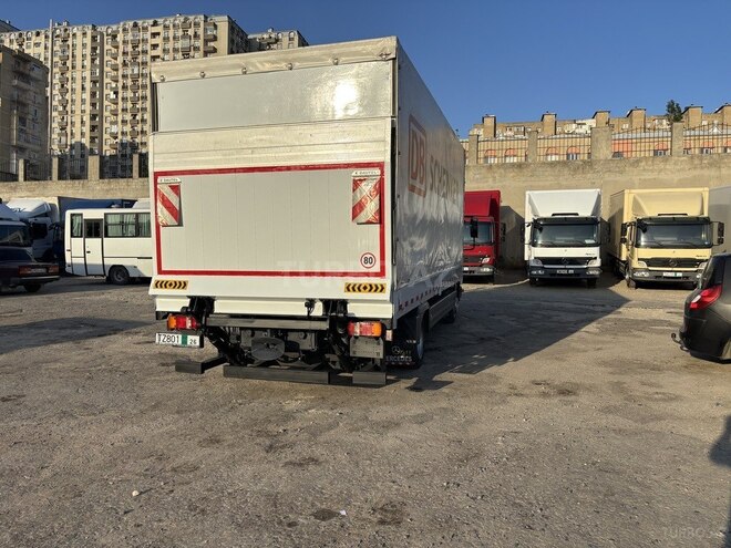 Mercedes Atego 818-5