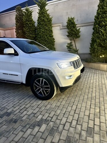 Jeep Grand Cherokee-5