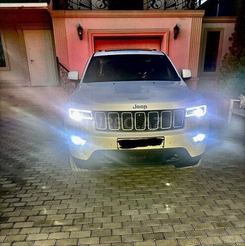 Jeep Grand Cherokee-10