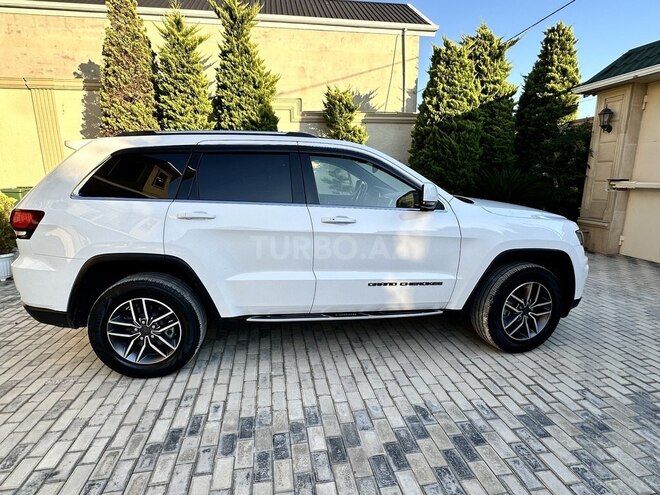 Jeep Grand Cherokee-3