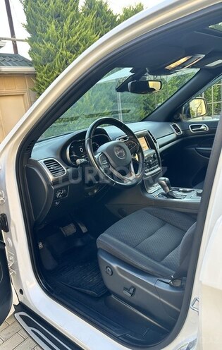 Jeep Grand Cherokee-8