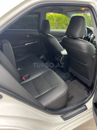 Toyota Camry-9