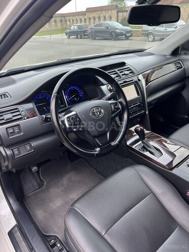 Toyota Camry-6