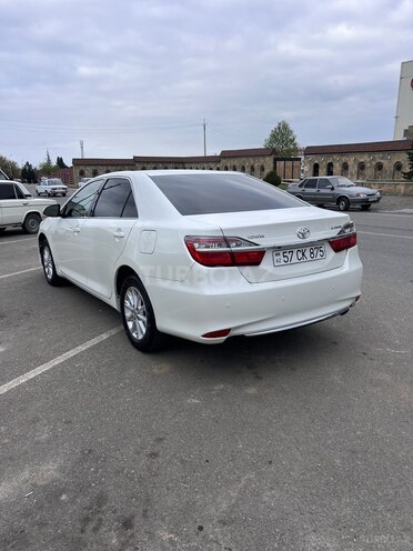 Toyota Camry-3