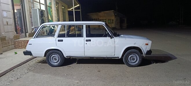 LADA (VAZ) 2104-2