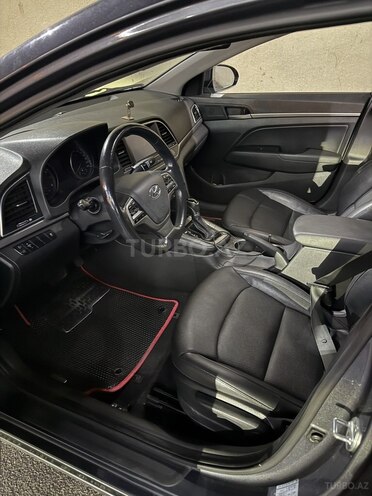Hyundai Avante-12
