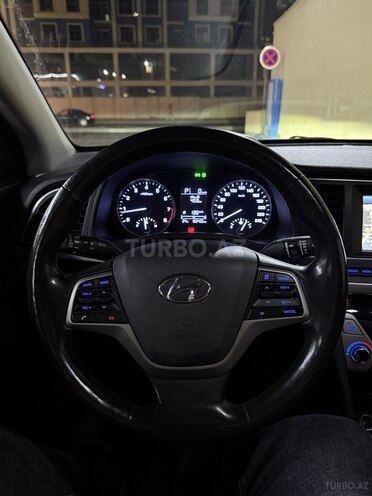 Hyundai Avante-21