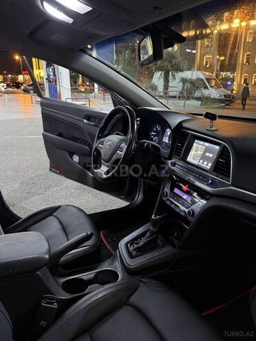 Hyundai Avante-16