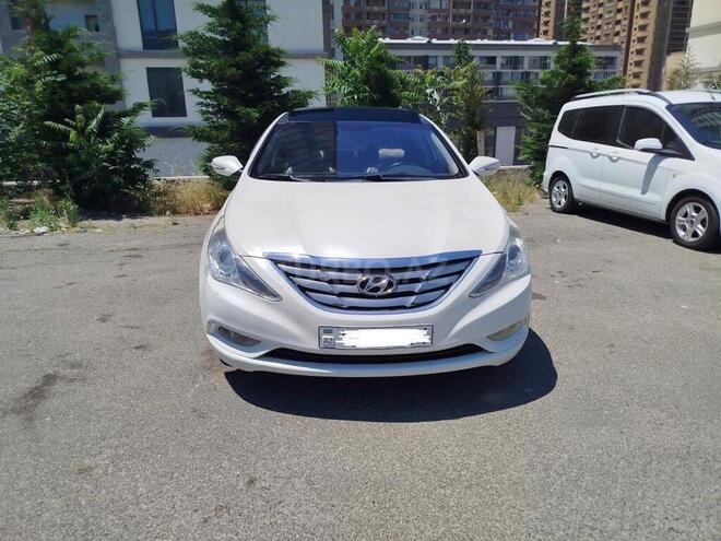 Hyundai Sonata-1