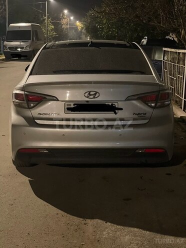 Hyundai Sonata-2