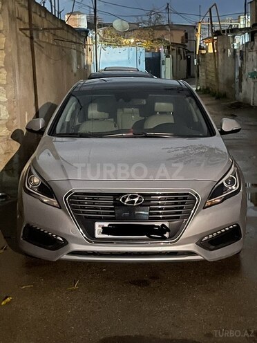 Hyundai Sonata-1