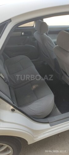 Chevrolet Lacetti-10