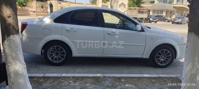 Chevrolet Lacetti-8