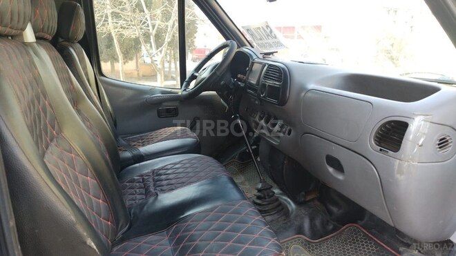 Ford Transit-4
