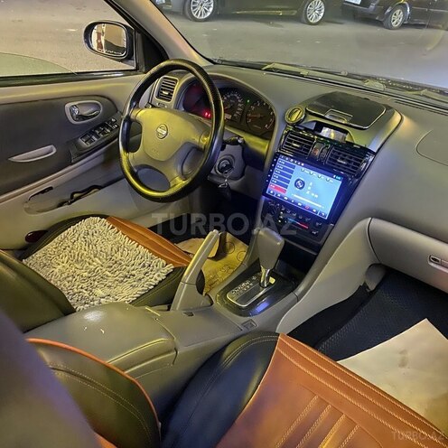 Nissan Maxima-8