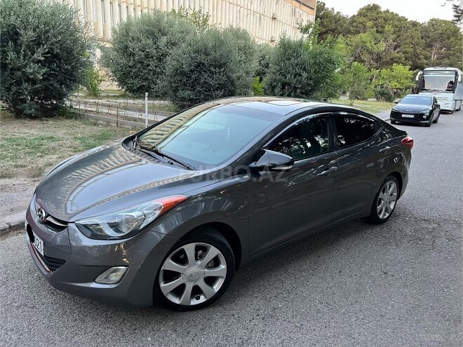 Hyundai Elantra-7