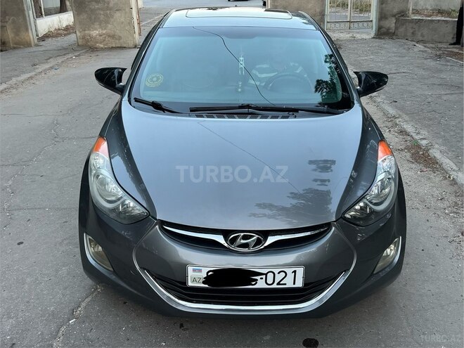 Hyundai Elantra-9