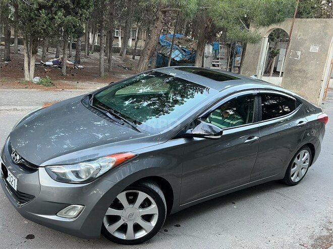Hyundai Elantra-10